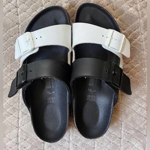 Women’s 2 large strap Black and White Birkenstock, size 38